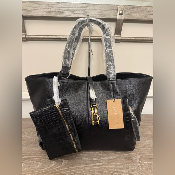 Steve Madden Handbags - NWT Steve Madden Black Women's Tote Bag with Pouch